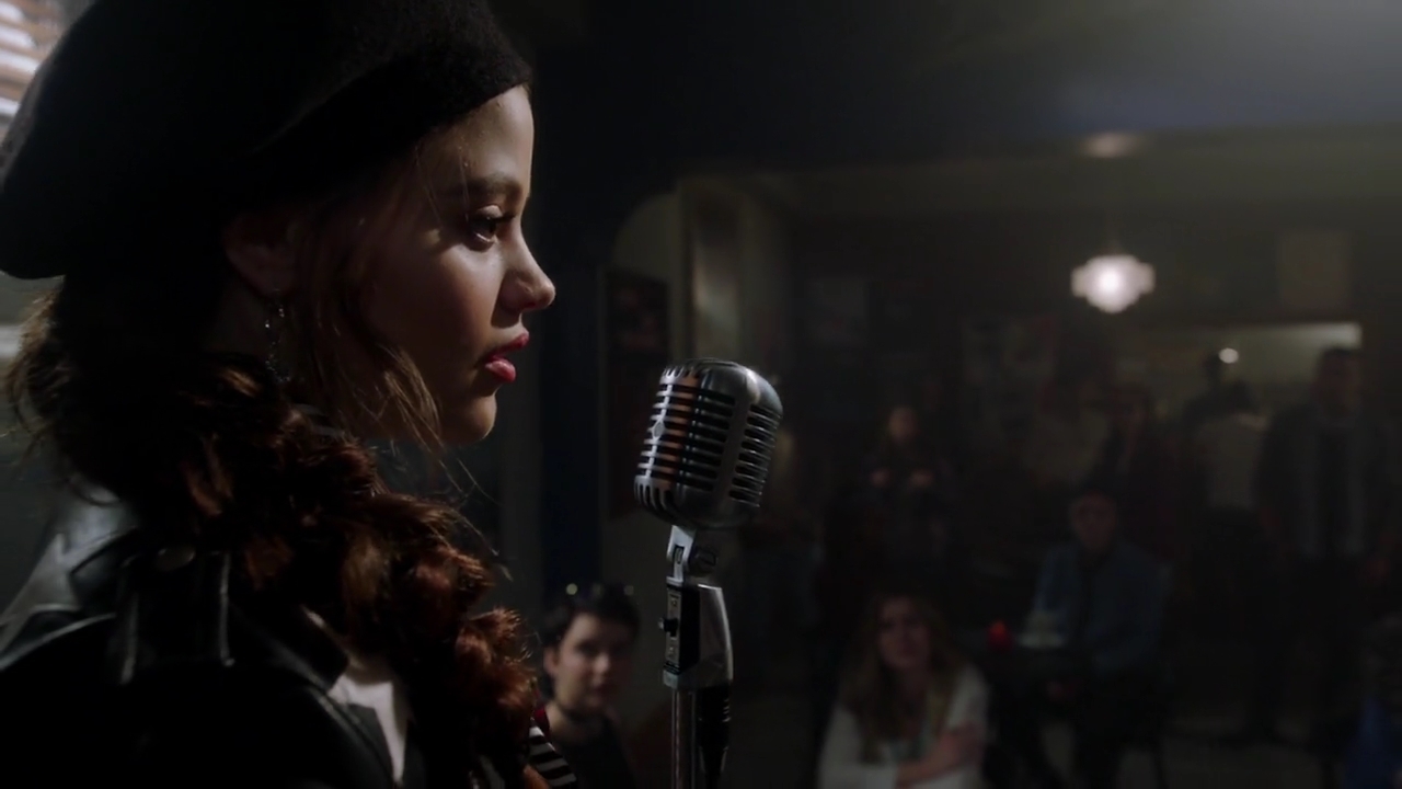 Charmed-Online-dot-nl_Charmed-1x17Surrender01240.jpg Charmed-Online-dot-nl_Charmed-1x17Surrender01240.jpg