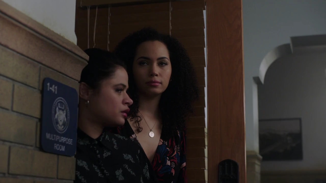 Charmed-Online-dot-nl_Charmed-1x17Surrender01330.jpg Charmed-Online-dot-nl_Charmed-1x17Surrender01330.jpg