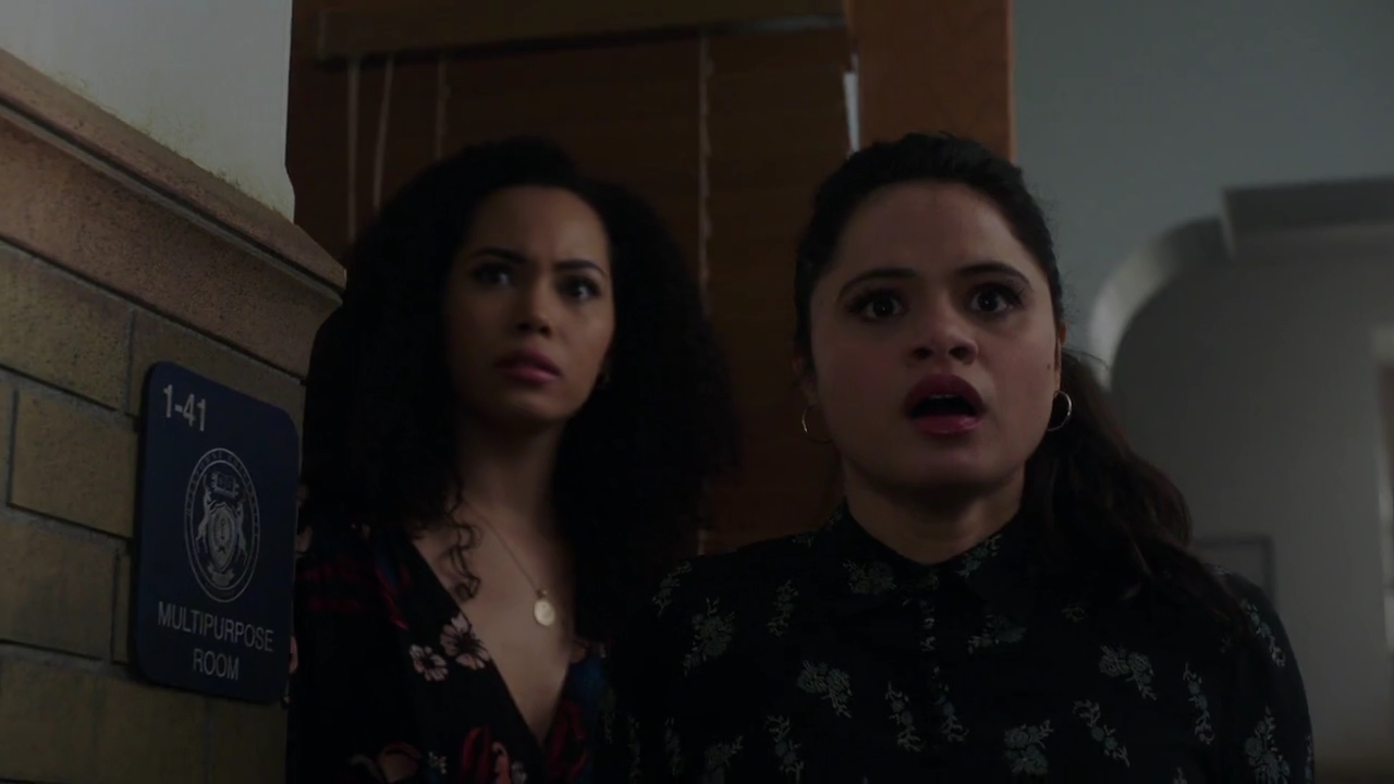 Charmed-Online-dot-nl_Charmed-1x17Surrender01378.jpg Charmed-Online-dot-nl_Charmed-1x17Surrender01378.jpg