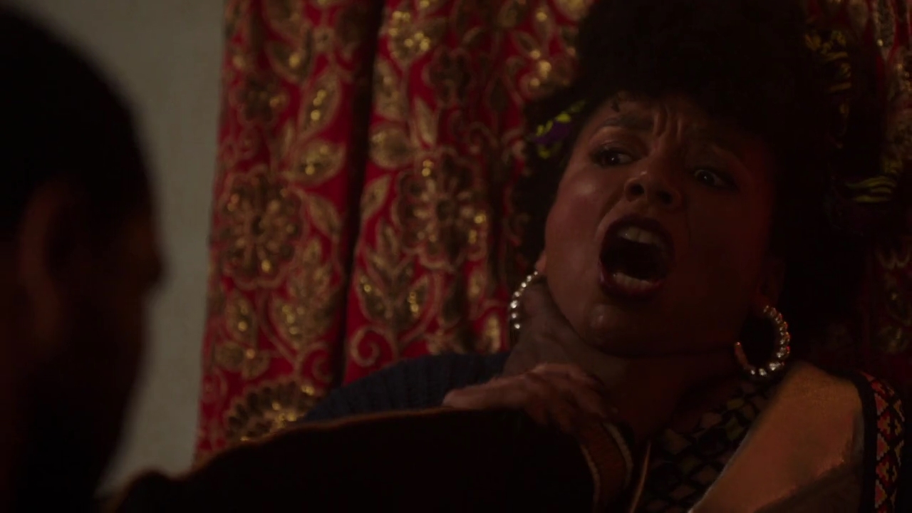 Charmed-Online-dot-nl_Charmed-1x18TheReplacement01126.jpg