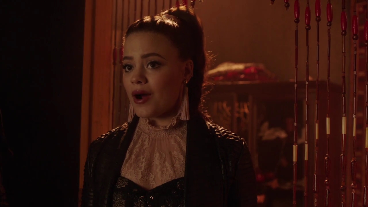 Charmed-Online-dot-nl_Charmed-1x18TheReplacement01364.jpg