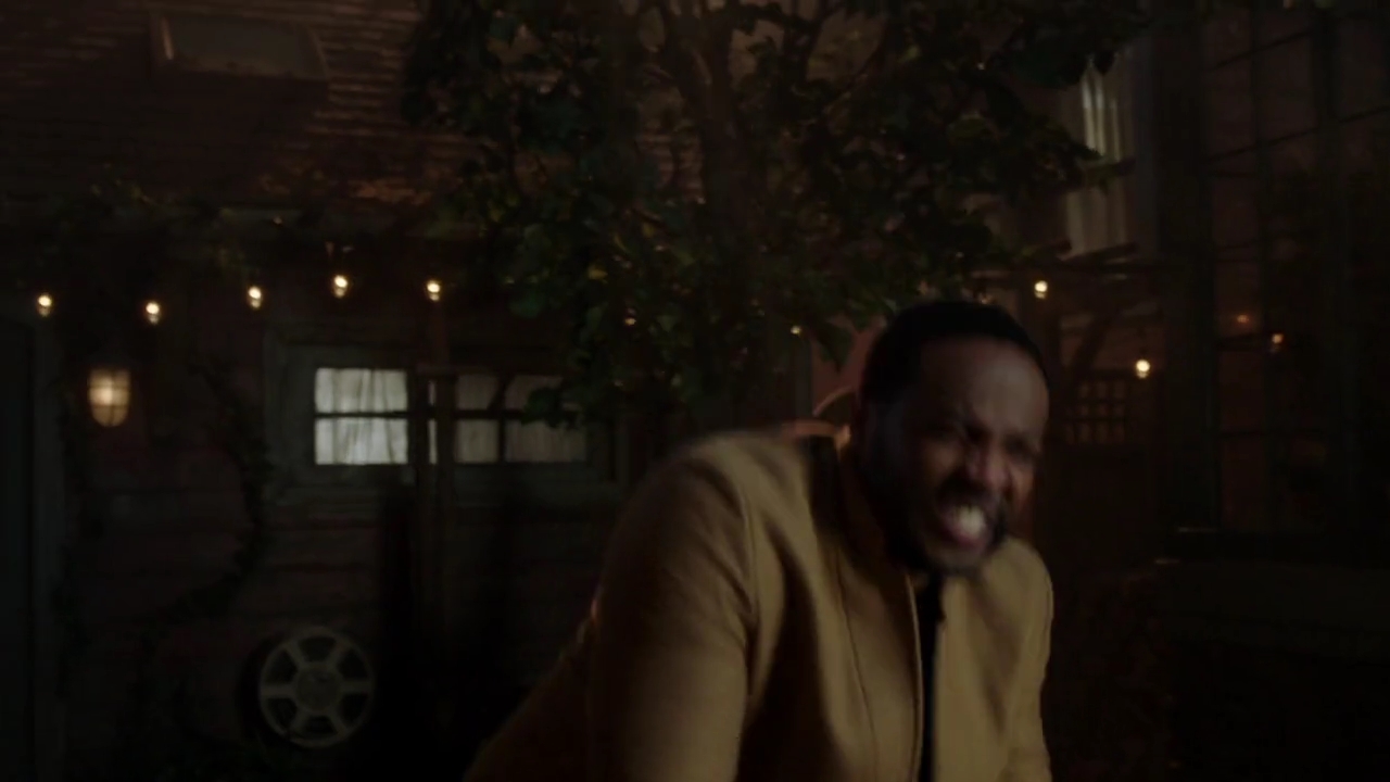 Charmed-Online-dot-nl_Charmed-1x18TheReplacement01443.jpg