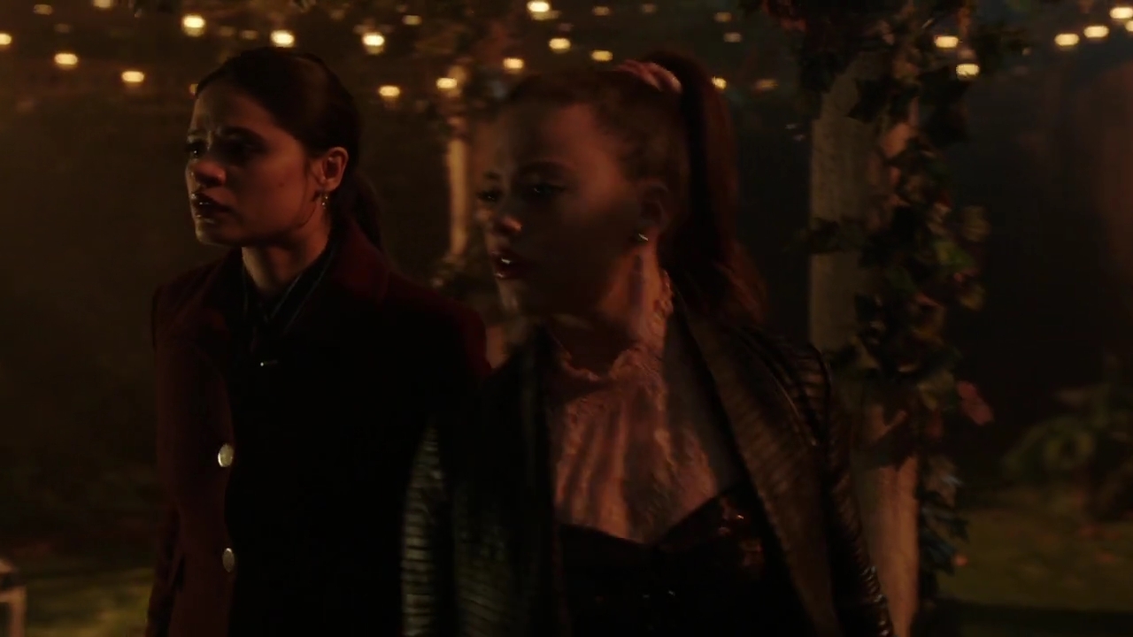 Charmed-Online-dot-nl_Charmed-1x18TheReplacement01492.jpg