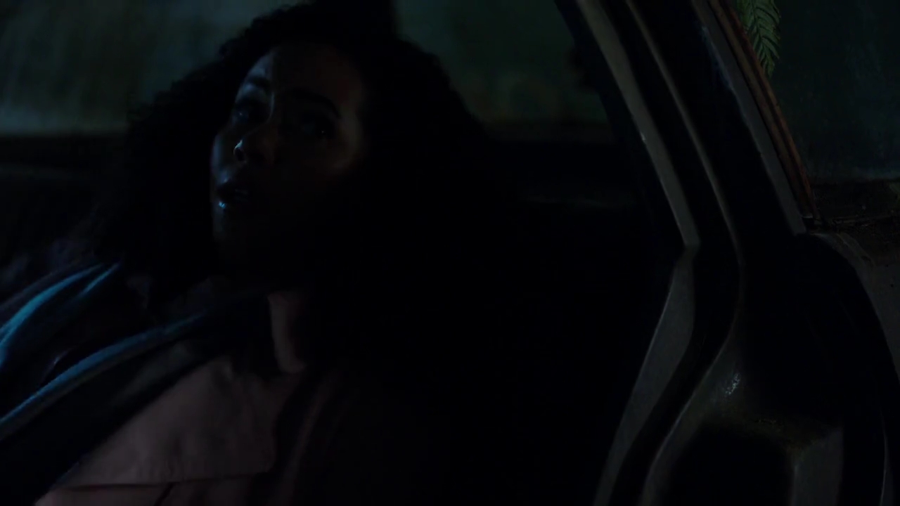 Charmed-Online-dot-nl_Charmed-1x18TheReplacement01549.jpg
