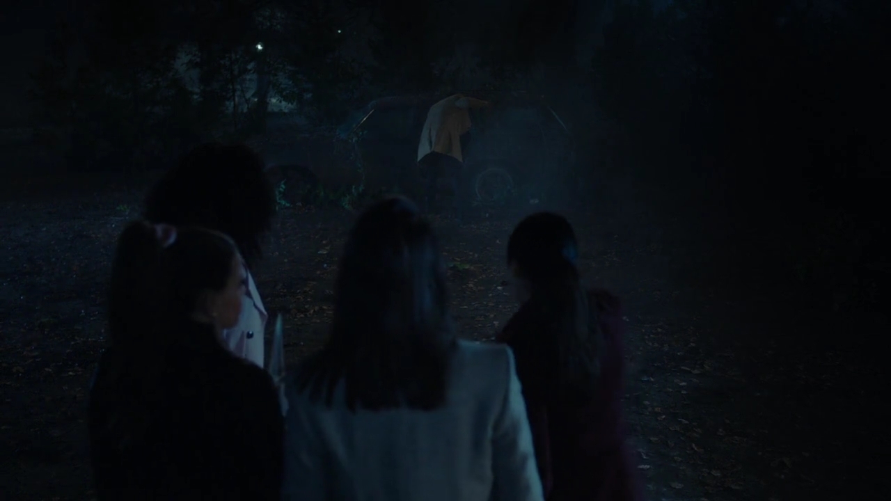 Charmed-Online-dot-nl_Charmed-1x18TheReplacement01567.jpg