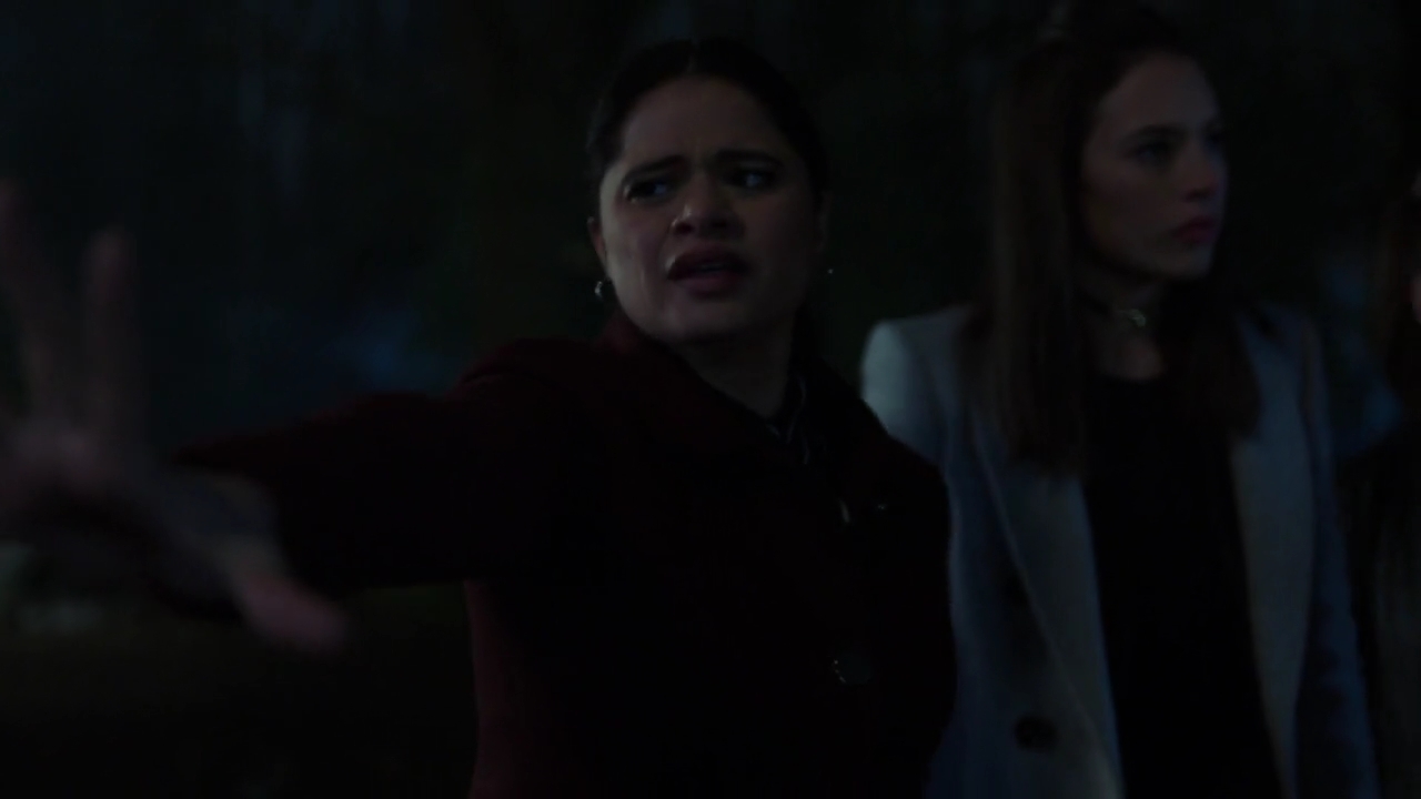 Charmed-Online-dot-nl_Charmed-1x18TheReplacement01601.jpg