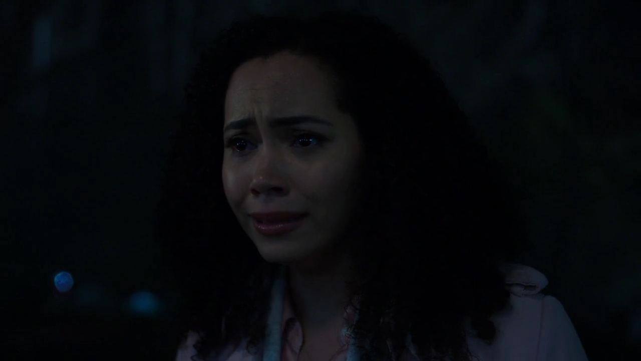 Charmed-Online-dot-nl_Charmed-1x18TheReplacement01674.jpg