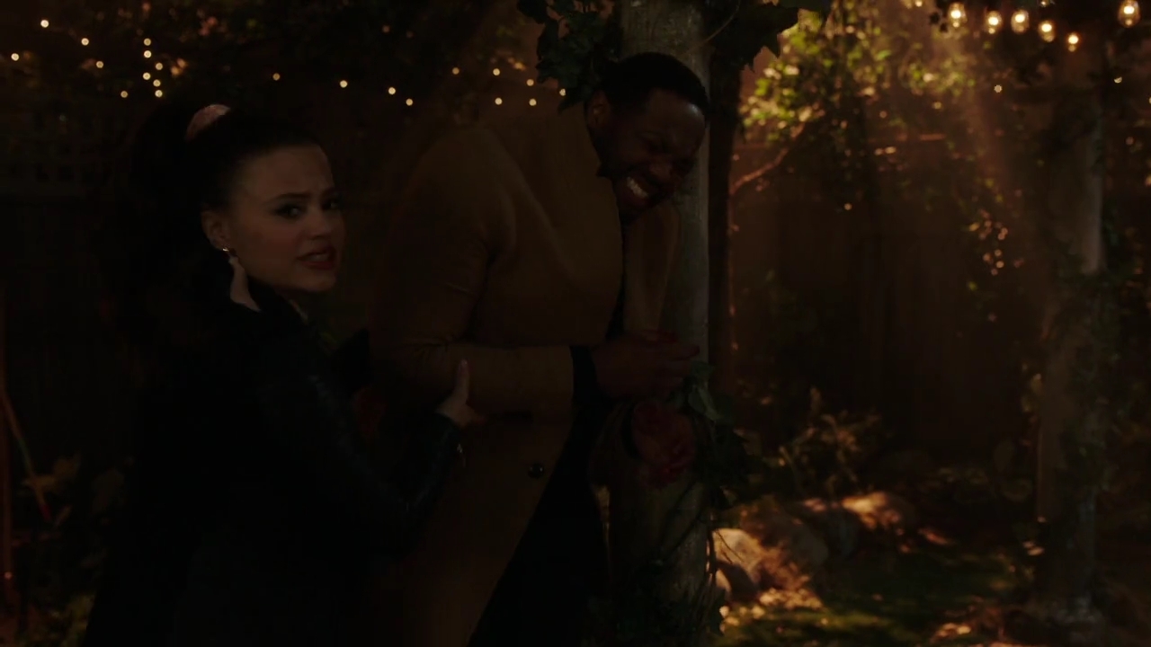 Charmed-Online-dot-nl_Charmed-1x18TheReplacement01725.jpg