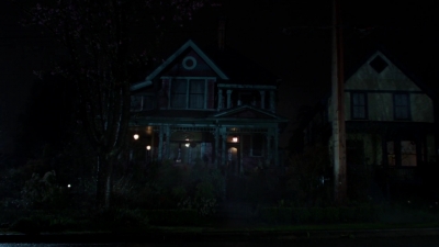 Charmed-Online-dot-nl_Charmed-1x18TheReplacement00085.jpg