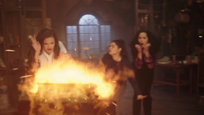 Charmed-Online-dot-nl_Charmed-1x18TheReplacement00108.jpg