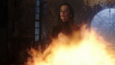 Charmed-Online-dot-nl_Charmed-1x18TheReplacement00129.jpg