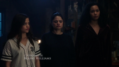 Charmed-Online-dot-nl_Charmed-1x18TheReplacement00169.jpg