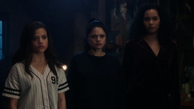Charmed-Online-dot-nl_Charmed-1x18TheReplacement00172.jpg