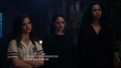 Charmed-Online-dot-nl_Charmed-1x18TheReplacement00202.jpg