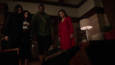 Charmed-Online-dot-nl_Charmed-1x18TheReplacement00522.jpg