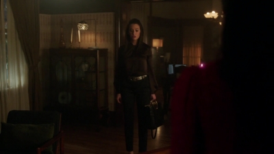 Charmed-Online-dot-nl_Charmed-1x18TheReplacement00543.jpg