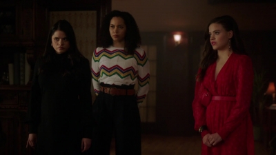 Charmed-Online-dot-nl_Charmed-1x18TheReplacement00572.jpg