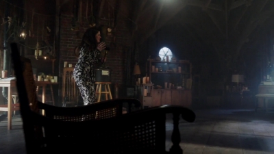 Charmed-Online-dot-nl_Charmed-1x18TheReplacement00811.jpg