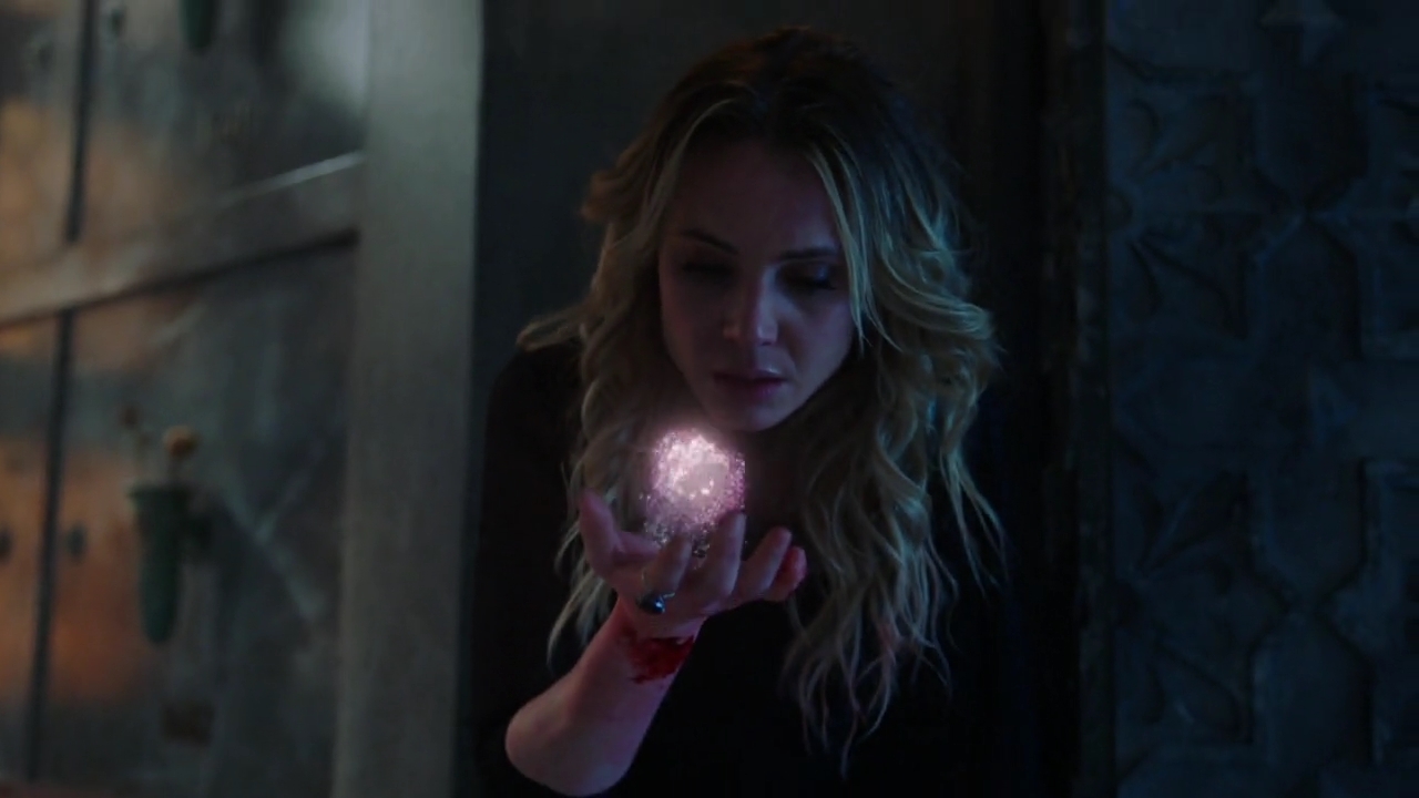 Charmed-Online-dot-nl_Charmed-1x20Ambush00703.jpg Charmed-Online-dot-nl_Charmed-1x20Ambush00703.jpg