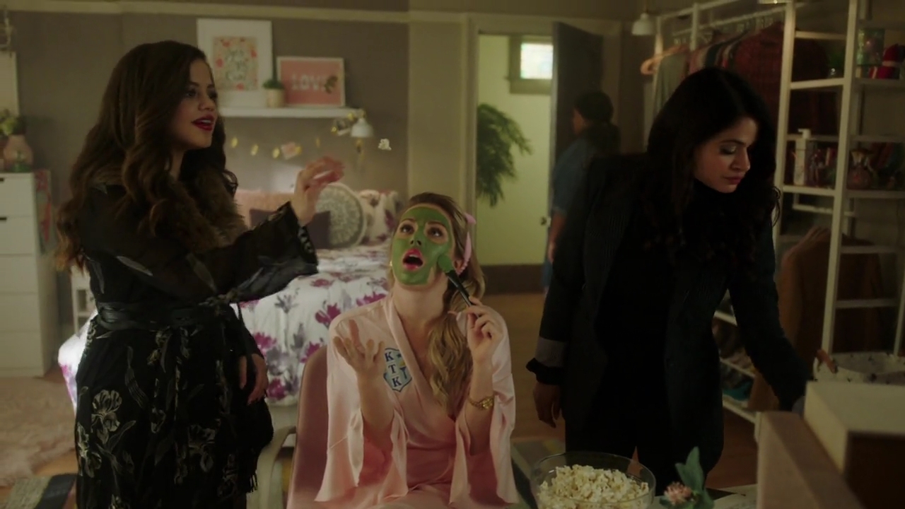 Charmed-Online-dot-nl_Charmed-1x20Ambush00848.jpg Charmed-Online-dot-nl_Charmed-1x20Ambush00848.jpg