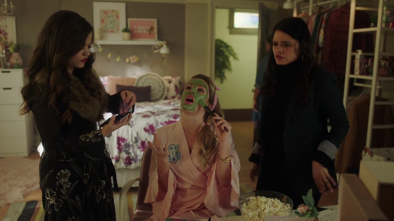 Charmed-Online-dot-nl_Charmed-1x20Ambush00874.jpg Charmed-Online-dot-nl_Charmed-1x20Ambush00874.jpg