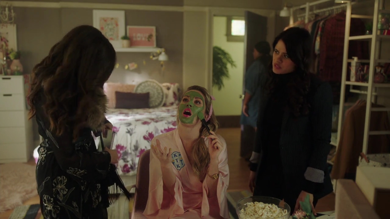 Charmed-Online-dot-nl_Charmed-1x20Ambush00888.jpg Charmed-Online-dot-nl_Charmed-1x20Ambush00888.jpg