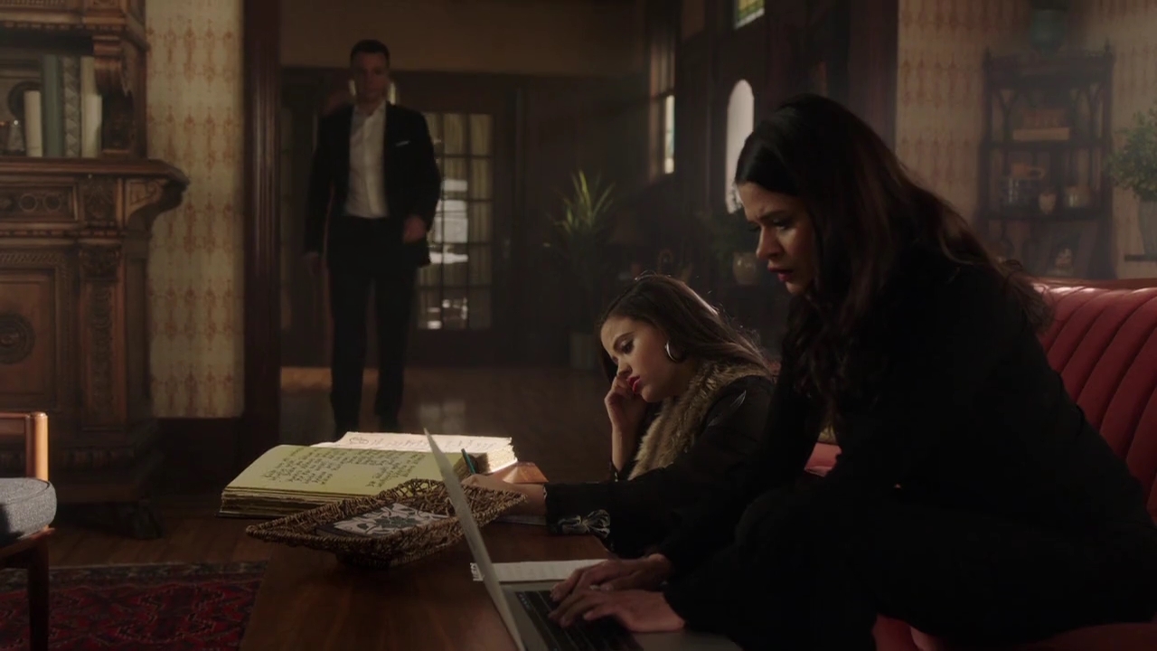 Charmed-Online-dot-nl_Charmed-1x20Ambush00926.jpg Charmed-Online-dot-nl_Charmed-1x20Ambush00926.jpg