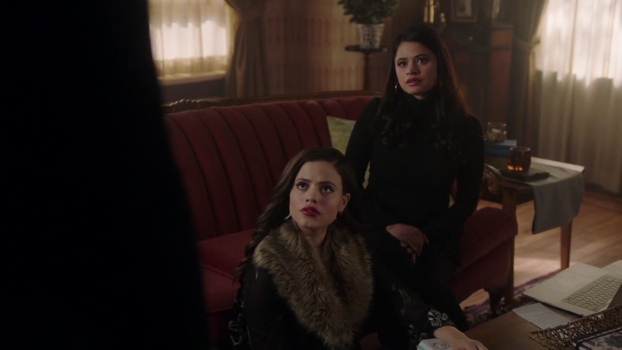 Charmed-Online-dot-nl_Charmed-1x20Ambush01001.jpg Charmed-Online-dot-nl_Charmed-1x20Ambush01001.jpg