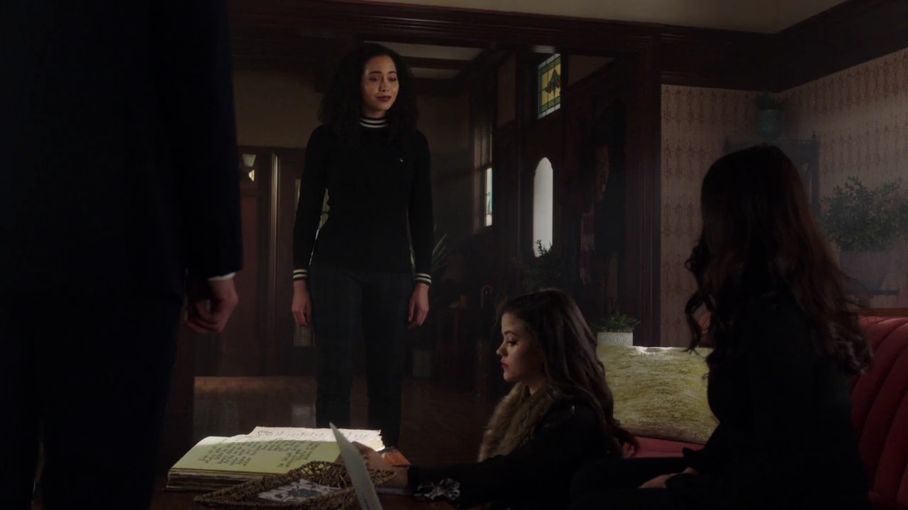 Charmed-Online-dot-nl_Charmed-1x20Ambush01002.jpg Charmed-Online-dot-nl_Charmed-1x20Ambush01002.jpg