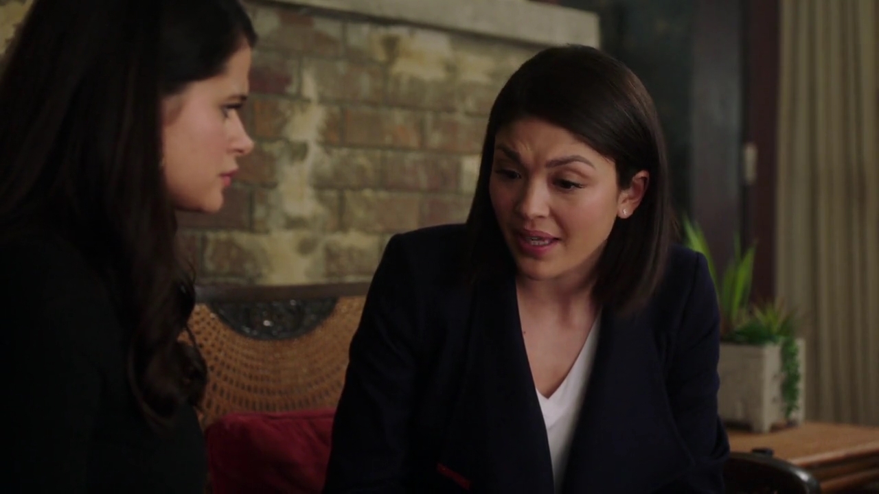 Charmed-Online-dot-nl_Charmed-1x20Ambush01075.jpg Charmed-Online-dot-nl_Charmed-1x20Ambush01075.jpg