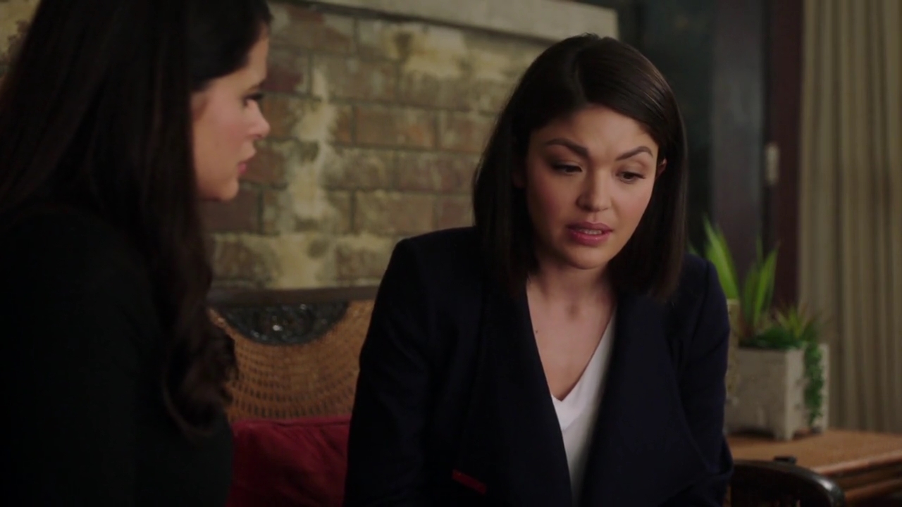 Charmed-Online-dot-nl_Charmed-1x20Ambush01093.jpg
