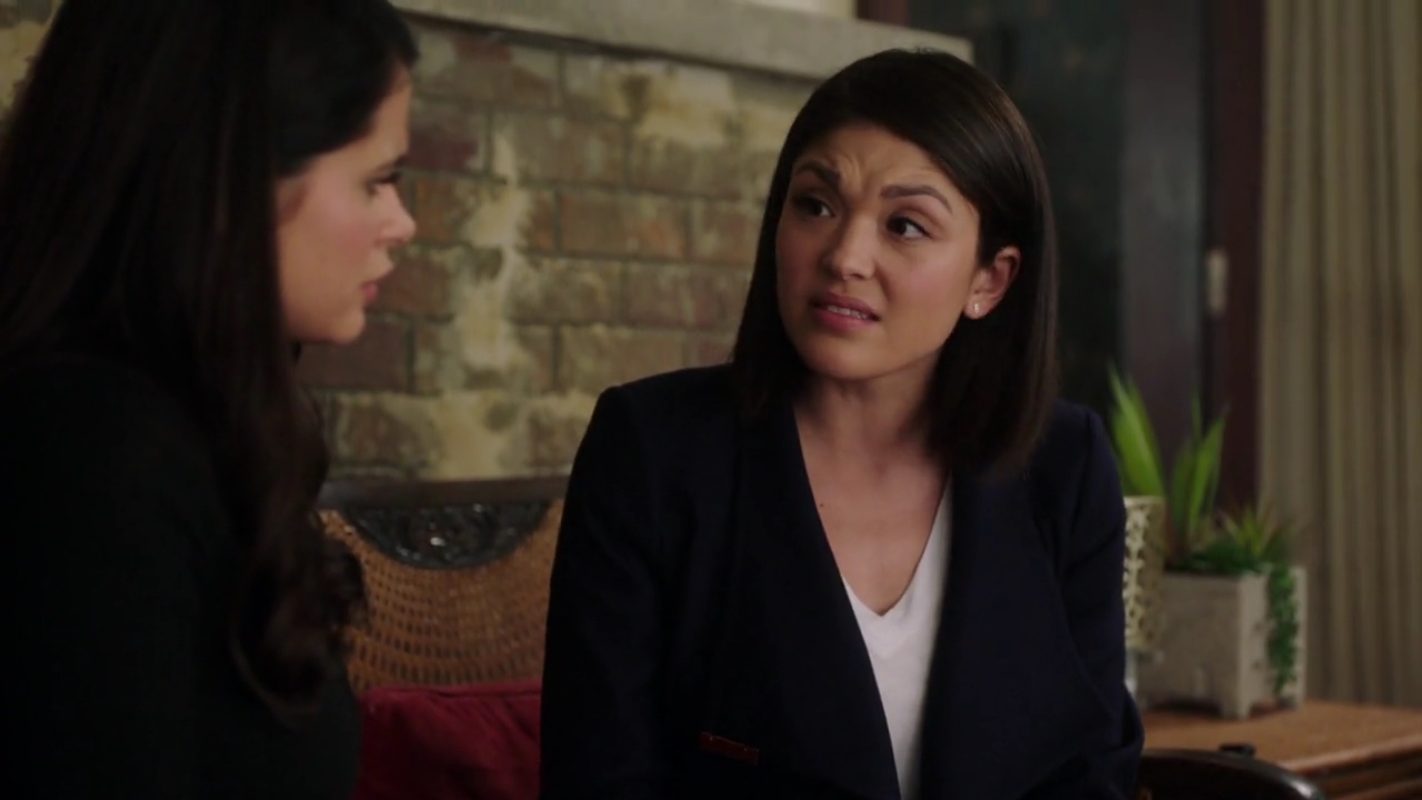 Charmed-Online-dot-nl_Charmed-1x20Ambush01101.jpg Charmed-Online-dot-nl_Charmed-1x20Ambush01101.jpg