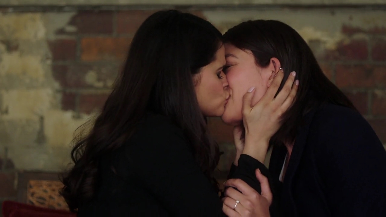 Charmed-Online-dot-nl_Charmed-1x20Ambush01125.jpg Charmed-Online-dot-nl_Charmed-1x20Ambush01125.jpg