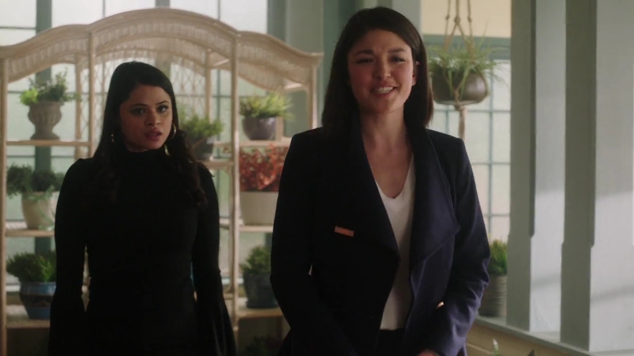 Charmed-Online-dot-nl_Charmed-1x20Ambush01163.jpg Charmed-Online-dot-nl_Charmed-1x20Ambush01163.jpg