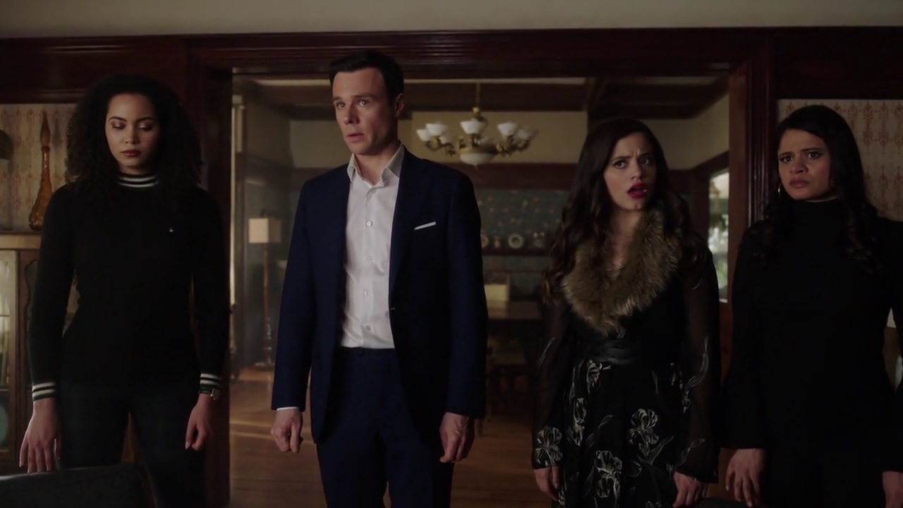 Charmed-Online-dot-nl_Charmed-1x20Ambush01270.jpg Charmed-Online-dot-nl_Charmed-1x20Ambush01270.jpg