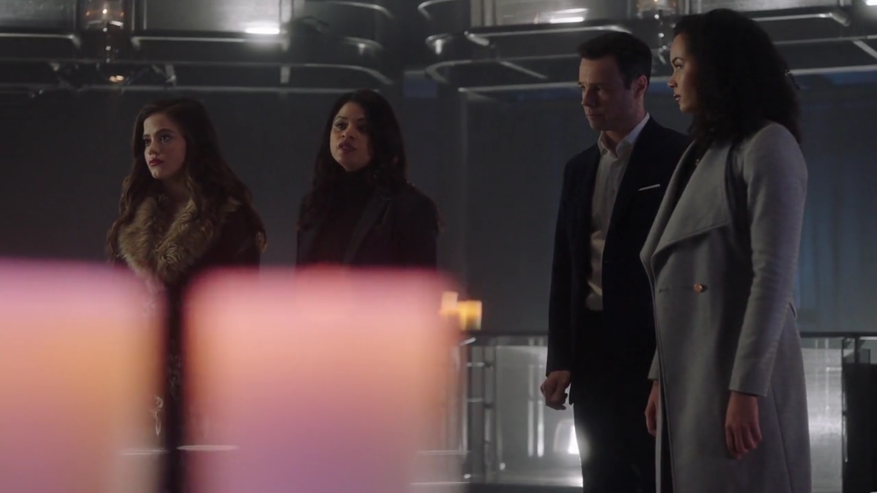 Charmed-Online-dot-nl_Charmed-1x20Ambush01306.jpg Charmed-Online-dot-nl_Charmed-1x20Ambush01306.jpg