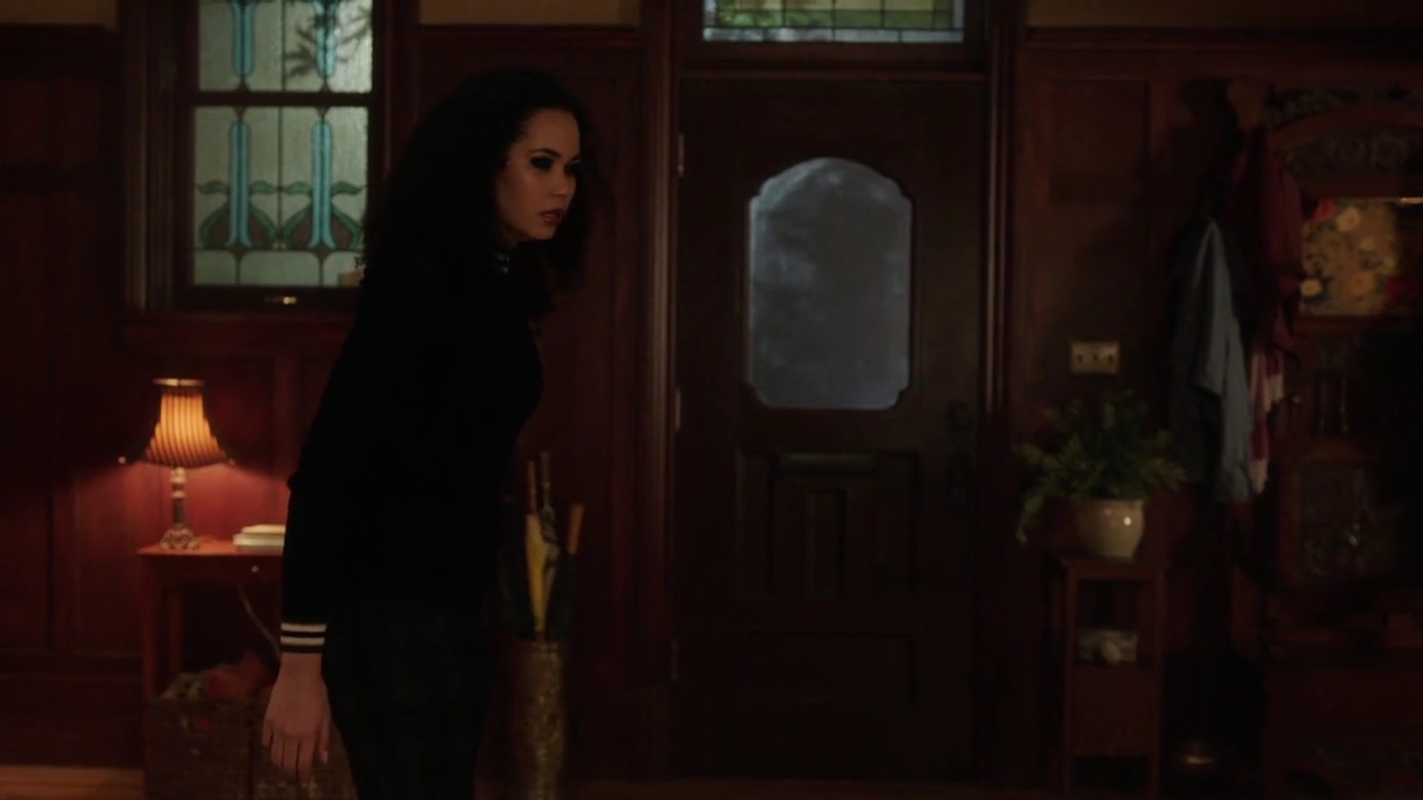 Charmed-Online-dot-nl_Charmed-1x20Ambush01503.jpg Charmed-Online-dot-nl_Charmed-1x20Ambush01503.jpg