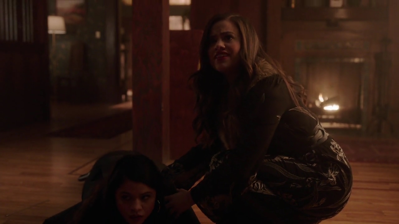 Charmed-Online-dot-nl_Charmed-1x20Ambush01510.jpg Charmed-Online-dot-nl_Charmed-1x20Ambush01510.jpg