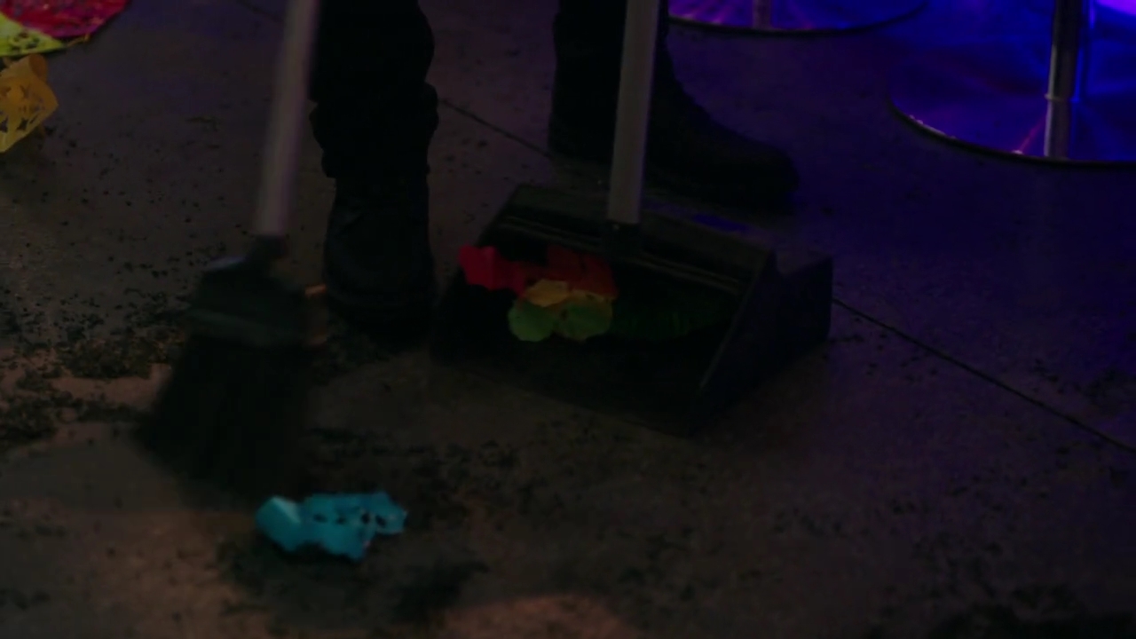 Charmed-Online-dot-nl_Charmed-1x20Ambush02367.jpg Charmed-Online-dot-nl_Charmed-1x20Ambush02367.jpg