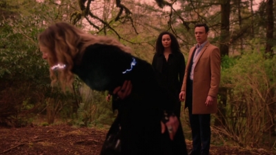 Charmed-Online-dot-nl_Charmed-1x21RedRain01863.jpg