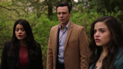 Charmed-Online-dot-nl_Charmed-1x21RedRain02114.jpg