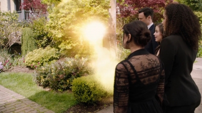 Charmed-Online-dot-nl_Charmed-1x22TheSourceAwakens02351.jpg