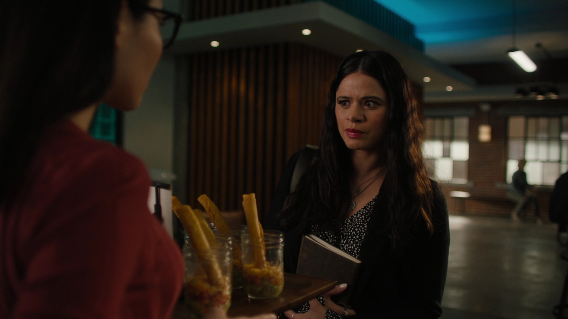 charmed-online-dot-nl_Charmed-2x07PastIsPresent0147.jpg