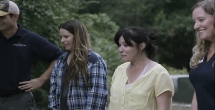 Charmed-Online-dot-net_OffTheMapWithShannenandHolly-S01E05-1191.jpg