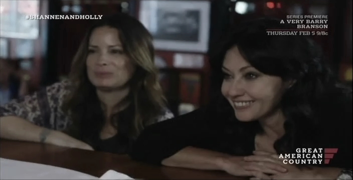 Charmed-Online-dot-net_OffTheMapWithShannenandHolly-S01E06-0435.jpg