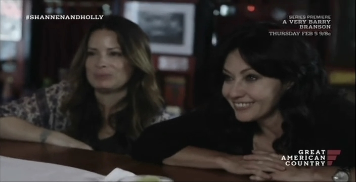 Charmed-Online-dot-net_OffTheMapWithShannenandHolly-S01E06-0436.jpg