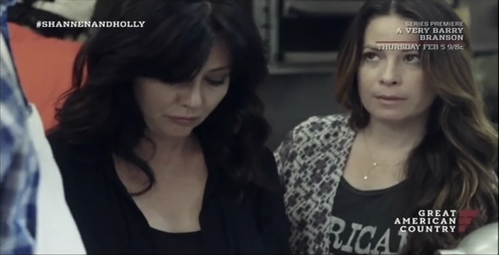 Charmed-Online-dot-net_OffTheMapWithShannenandHolly-S01E06-0510.jpg