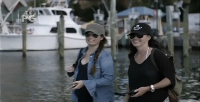 Charmed-Online-dot-net_OffTheMapWithShannenandHolly-S01E06-0932.jpg