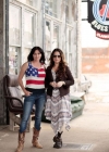 BP_GCSNH103H_shannen-and-holly-on-clarksdale-street_p.jpg