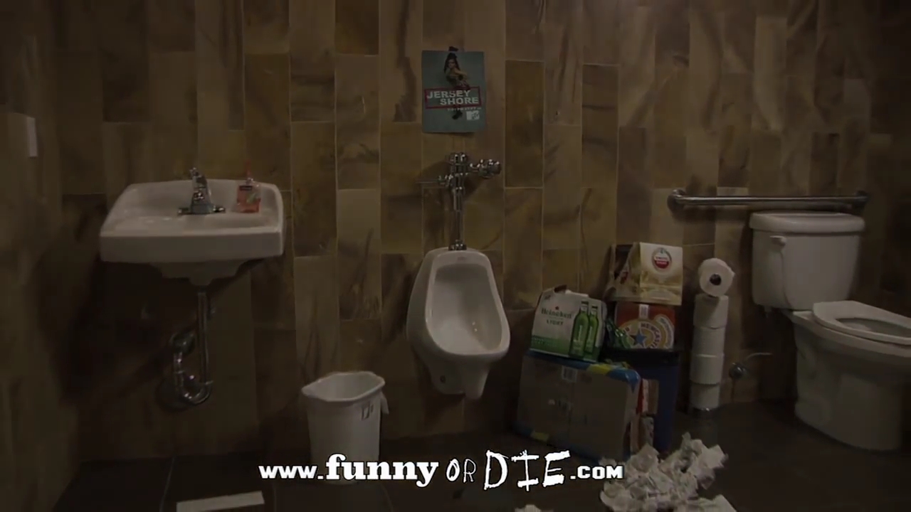 Charmed-Online-dot-NL_FunnyOrDie-Alyssa_MilanosEvolutionJerseyShore0067.jpg